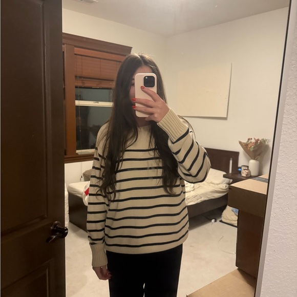Brandy Melville Cream and Black Striped Sweater - Picture 4 of 4